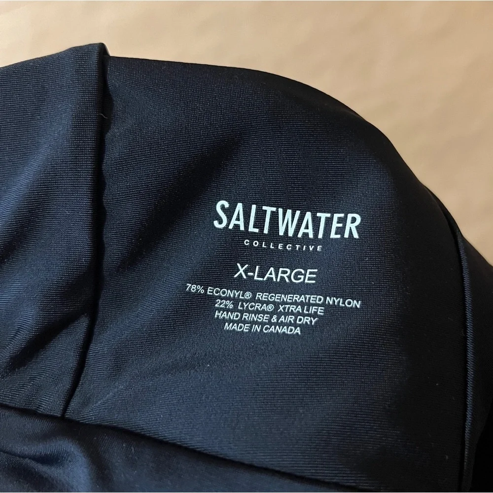 Saltwater Collective NWT Josi Top Swimsuit Bikini Top Square Neck Black Size XL